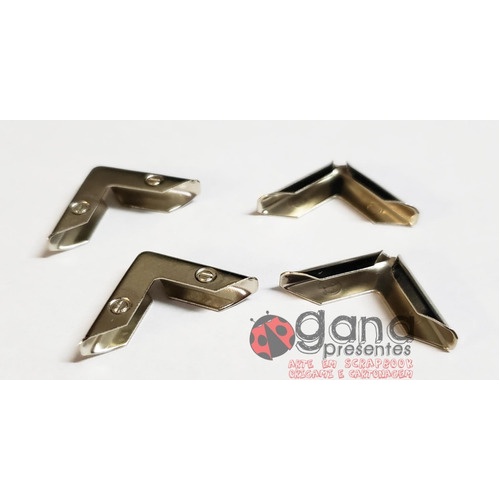 Cantoneira P/ Capa Com Detalhe Parafuso 1,5cm 132unid Prata