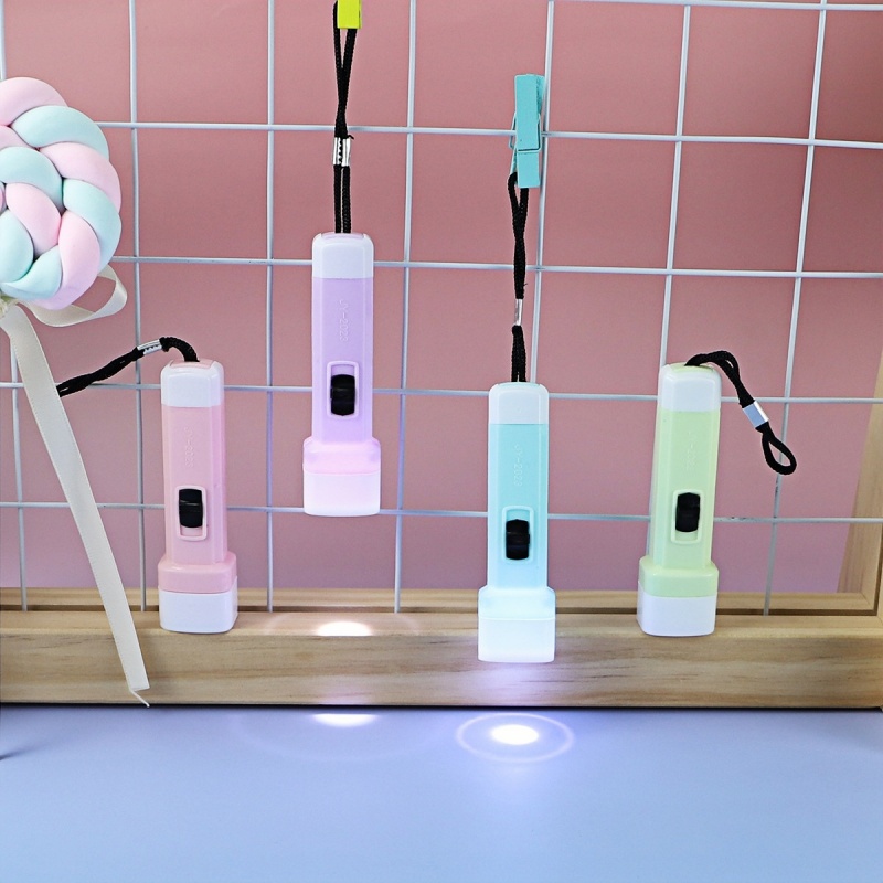 5 Kit Mini Lanterna Led Tática Portátil Para Uso Ao Ar Livre Trilha Camping Lazer, Lampiao De Pilha