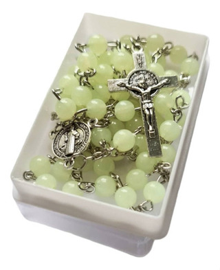 Terço Fluorescente Brilha No Escuro São Bento Caixinha em Oferta na Shopee