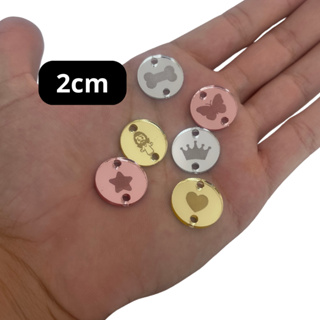 KIT COM 50 Passantes de acrílico REDONDO Coração Estrela Coroa ETC para Tassel ou Elástico roliço 2 CM em Oferta na Shopee