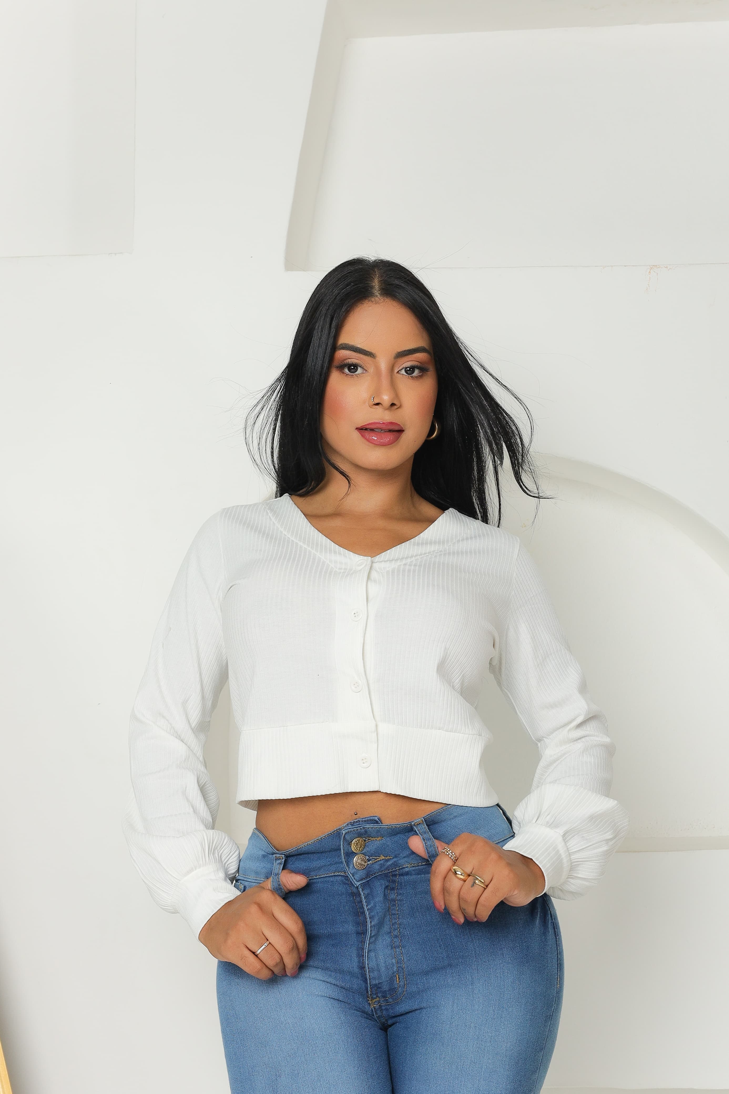 Cropped Gola V Canelado Mangas Longas /  Blusa Cropped Canelado Mangas Compridas - Inverno