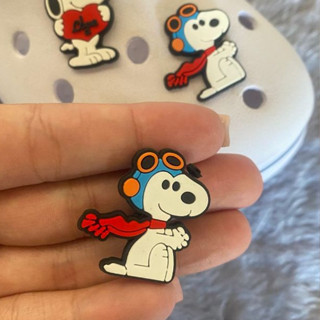 1 Peça Pins/Bottons Emborrachados Para Babuche - Snoopy Aviador em Oferta na Shopee