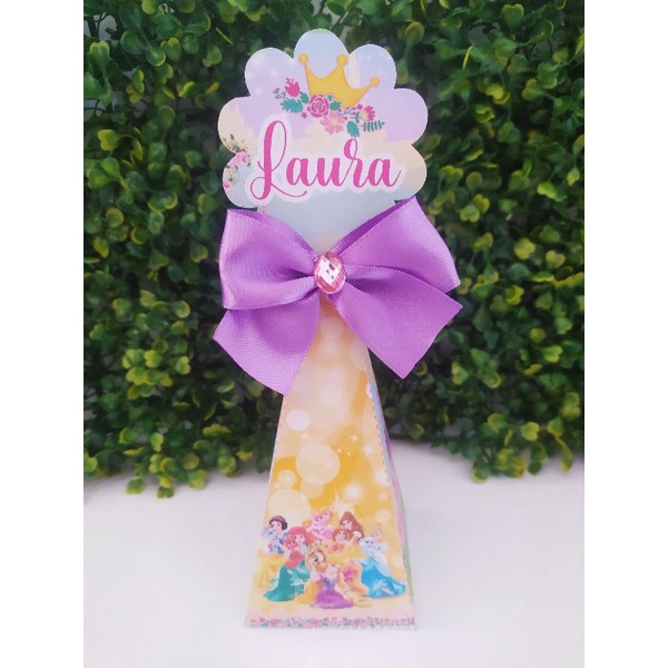 Caixa Pirâmide/Cone Personalizado As Princesas Lembrancinha para Festa Infantil