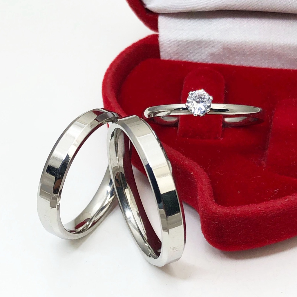 Par de Alianças Compromisso Namoro Prata Fina 4mm Chanfrada Simples Aço Inox Com Anel Zircônia em Oferta na Shopee