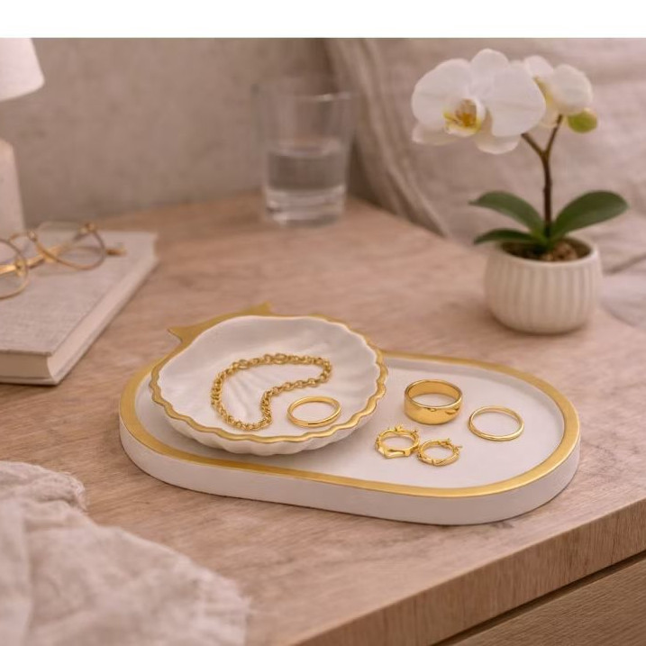 Detalhes do Conjunto 2 Peças Bandeja Oval + Concha Branca com Dourado Porta Jóias