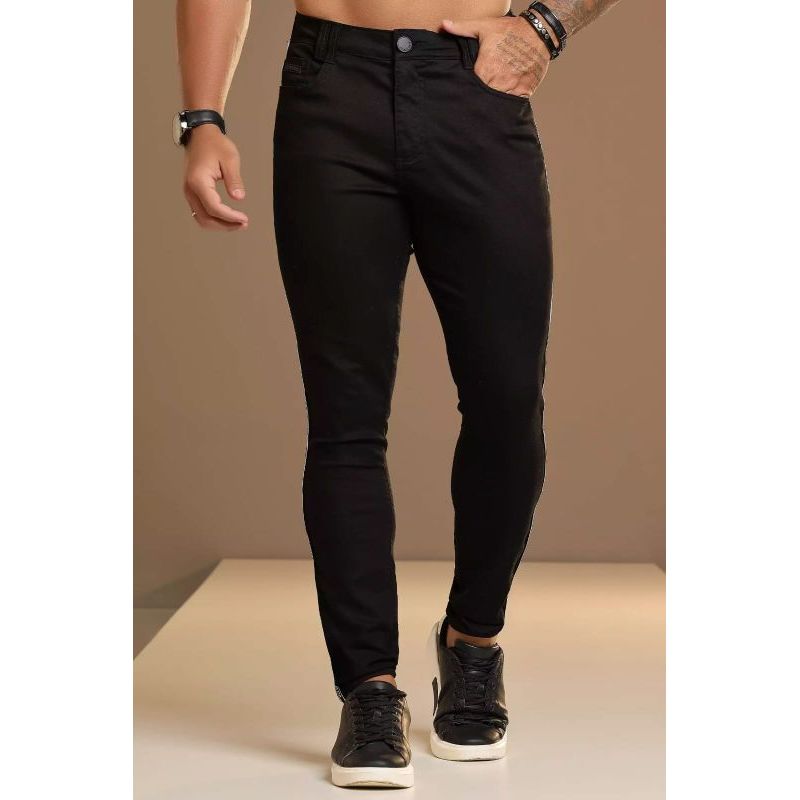 Calça Masculina Preta Estilosa e Casual com Detalhe Lateral Pit Bull Jeans
Ref: 84151