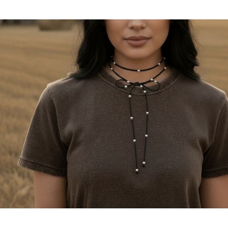 Colar feminino camurça country courinho de amarrar lançamento boiadeira Ana C tendência acessórios Chocker com bolinhas em Oferta na Shopee