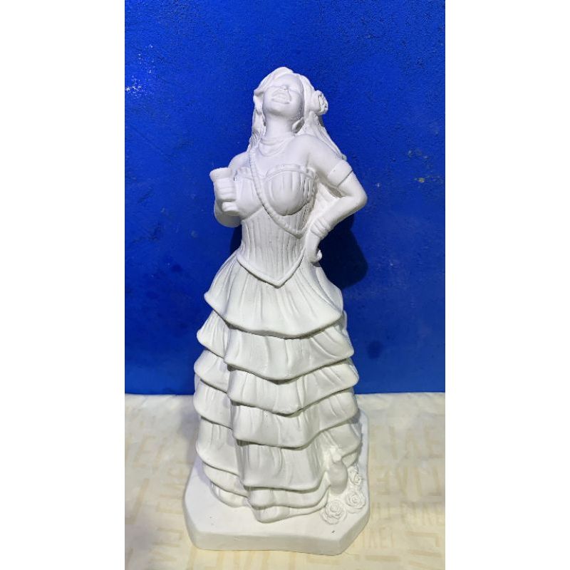Imagem Pomba Gira 7 Saias / Cigana 7 Saias/ Pomba Gira gargalhada / Para Batismo 25cm em gesso cru