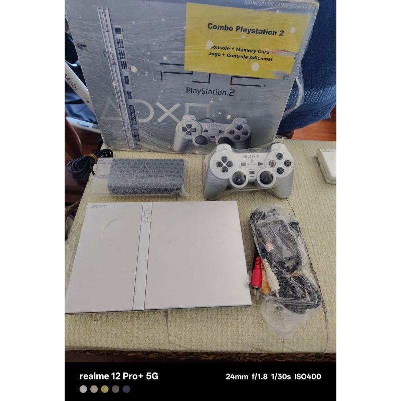 Leia o anúncio por gentileza PS2 funcionando leitor para jogos PS1 e PS2 todos os acessórios originais