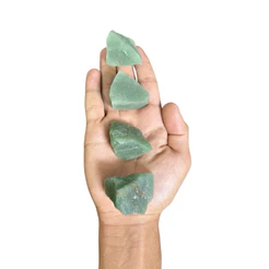 Pedra Quartzo Verde Natural 25g Bruta para Harmonia e Renovação 1,5 a 3cm