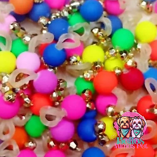 25 PÉROLAS EMBORRACHADO NEON COM AZUL JOIA PET LACINHOS PENTEADOS  LAÇOS PET BANHO A TOSA E PET SHOP.
