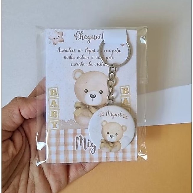 kit Lembrancinha Maternidade Ursinho Clássico Marrom Personalizado com Nome do seu Bebê Bloquinho + Chaveiro Nascimento