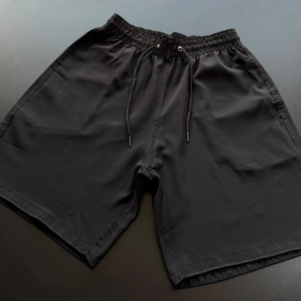 Bermuda Preta Masculina Elastano Casual com Cordão e Bolsos – Confortável e Versátil
