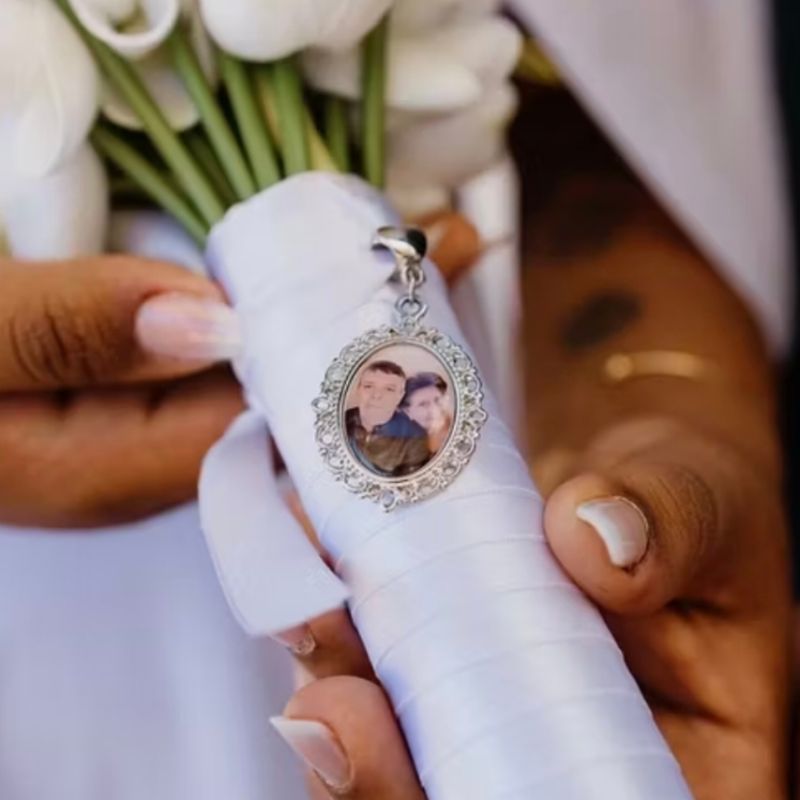 Relicário de noiva personalizado com foto para o buquê