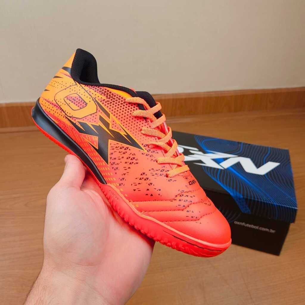 OXN CHUTEIRA INDOOR FUTEBOL DE SALÃO RESISTENTE REF DYNAMIC 4 CORAL