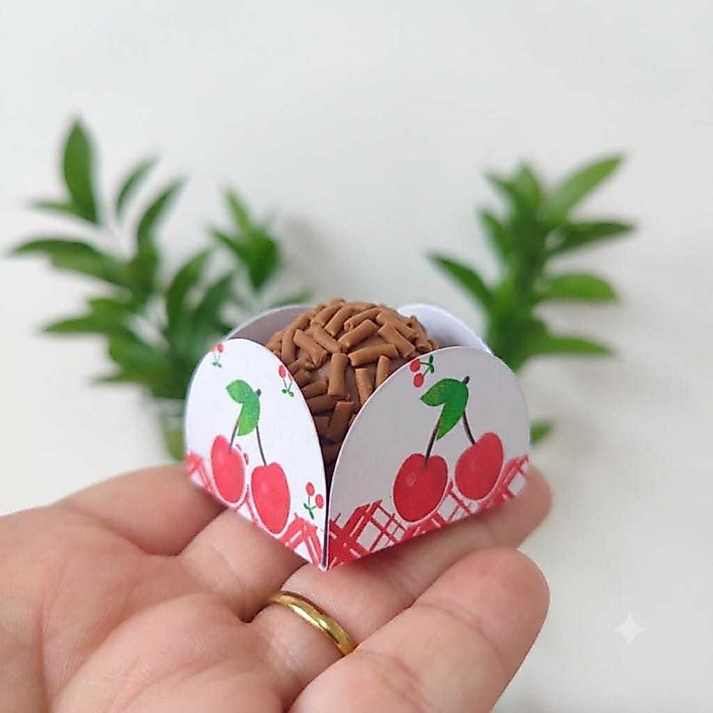 ENVIO RÁPIDO - Forminha Para Doces 4 Pétalas Brigadeiros CEREJINHA CEREJA Festa Aniversário Lembrancinha