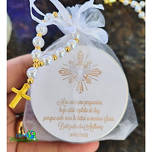 10 velas Luxo no saquinho de organza e Mini terço lembrancinha de batizado Divino Espírito Santo