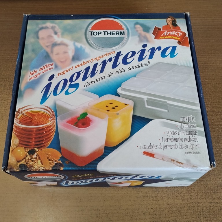 Iogurteira Top Therm com 9 Potes com Tampas + Termômetro
