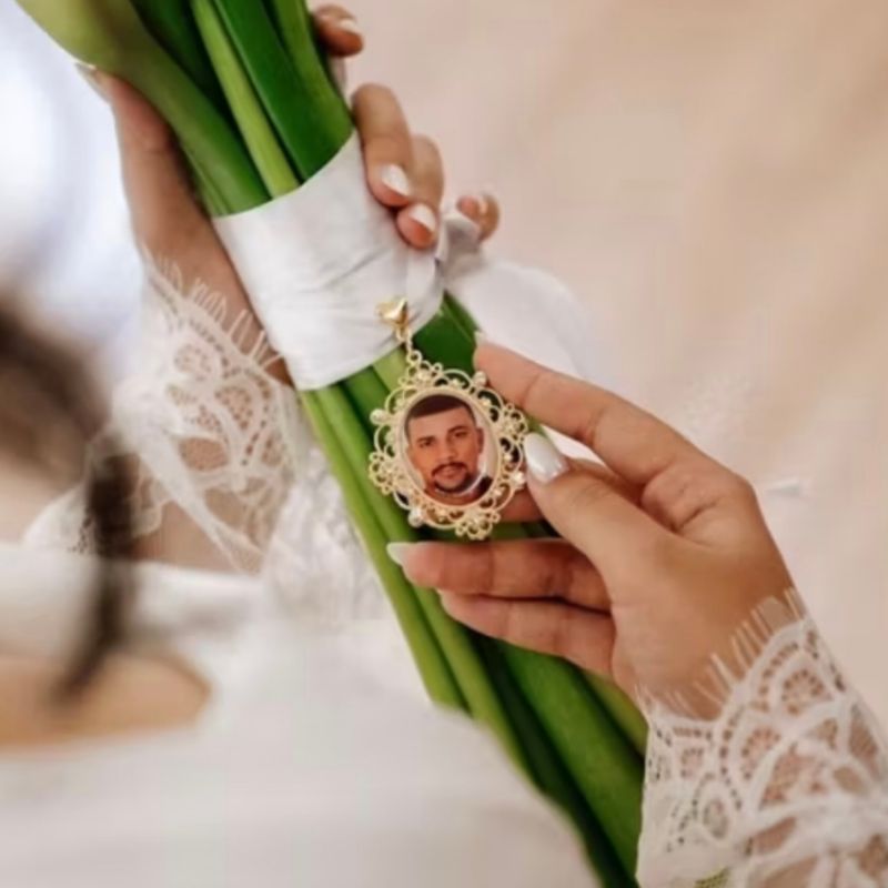 Relicário de noiva personalizado com foto para o buquê — imagem 2 de 2