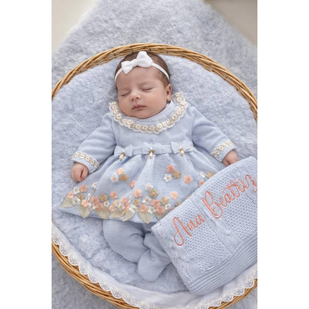 Saída De Maternidade Menina Bebê Luxo Trico 4 peças Vestido Calça Body Manta Personalizada em Oferta na Shopee