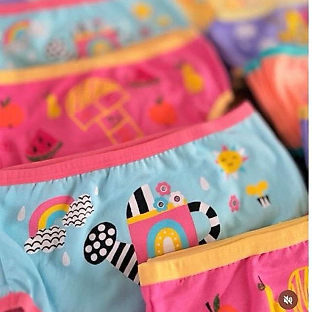 Kit Calcinhas Infantis Menina Algodão Premium Estampadas Confortáveis e Macias Estampas Variadas