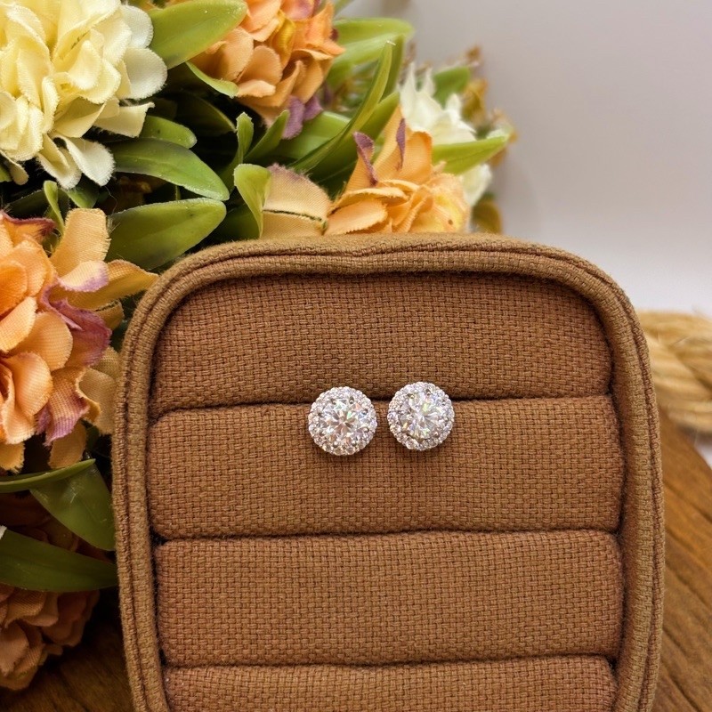 Brinco Moissanite 5mm Cravejado em Prata 925 Elegante — imagem 2 de 2