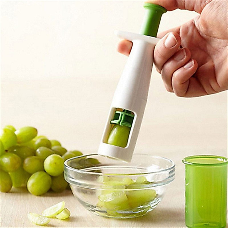 O cortador de uvas é um item indispensável para frutas.