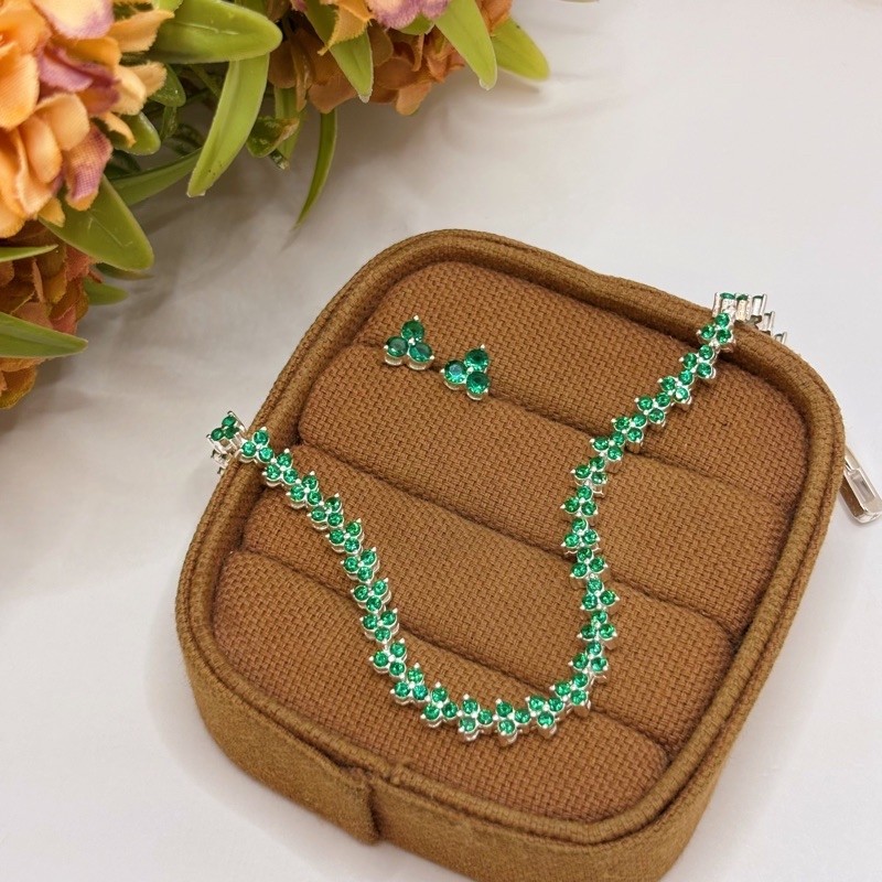 Conjunto Riviera Brinco e Pulseira Verde Esmeralda em Prata 925 — imagem 2 de 2