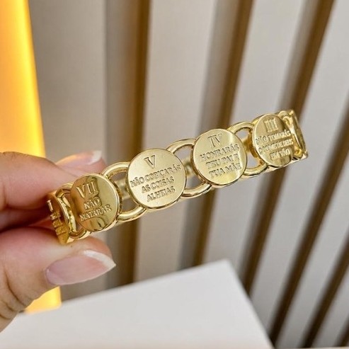 Bracelete 10 Mandamentos banhado com Detalhes Intricados e Design Elegante para Acessórios de Moda
