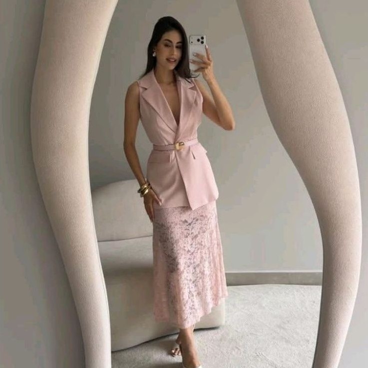 Conjunto Premium Alfaiataria: Maxicolete Alongado com Cinto + Saia/Calça Rendada ✨