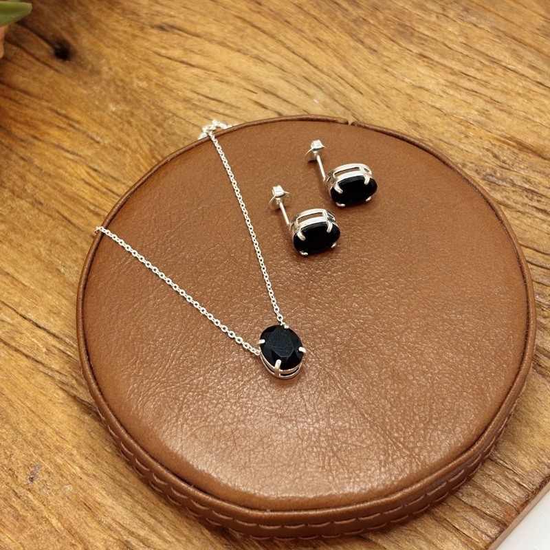Conjunto Colar e Brinco Oval Preto em Prata 925 elegante e atemporal — imagem 2 de 2