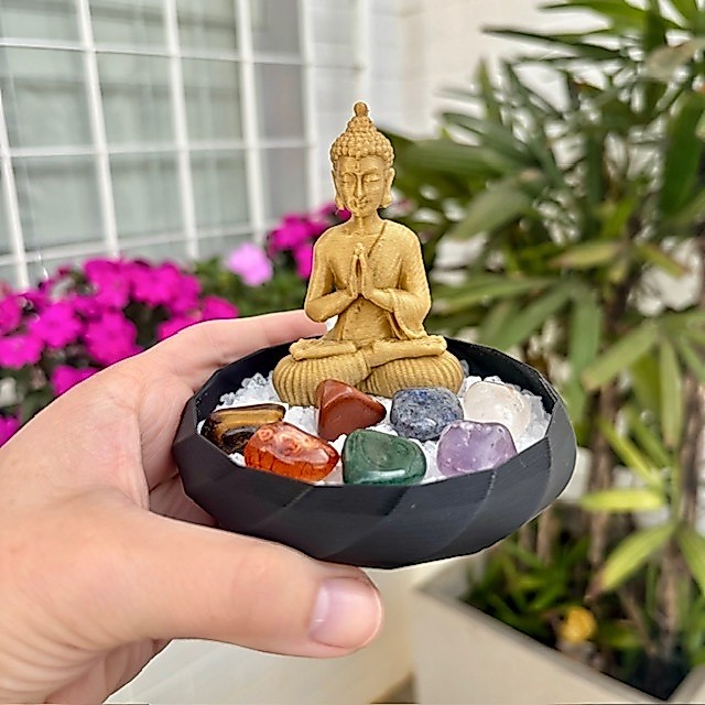 Combo Buda + 7 Pedras dos Chakras 100% Naturais + Recipiente Preto + Sal grosso Sete Cristais Chacra