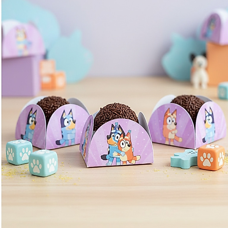 100 Forminhas Brigadeiro Docinho 4 Pétalas Bluey Lilás Para Festas Aniversários Eventos Doces Confeitaria Beijinho