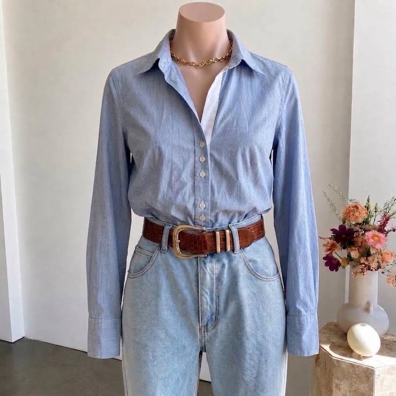 Camisa Social Listrada Azul Feminina Elegante Casual Chic Confortável Moda Trabalho Estilosa Versátil Dia a Dia
