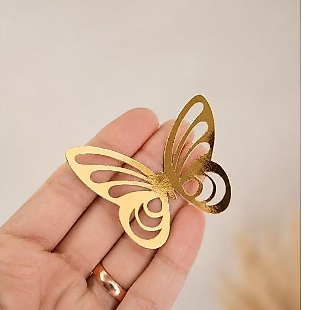 ENVIO EM 24H- 50 Apliques Borboletas Vazada em Lamicote Dourado 4,5cm para topo de bolo, lembrancinha
