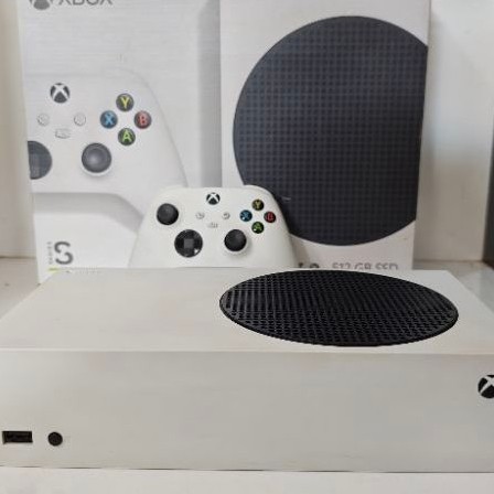 Xbox séries S na caixa