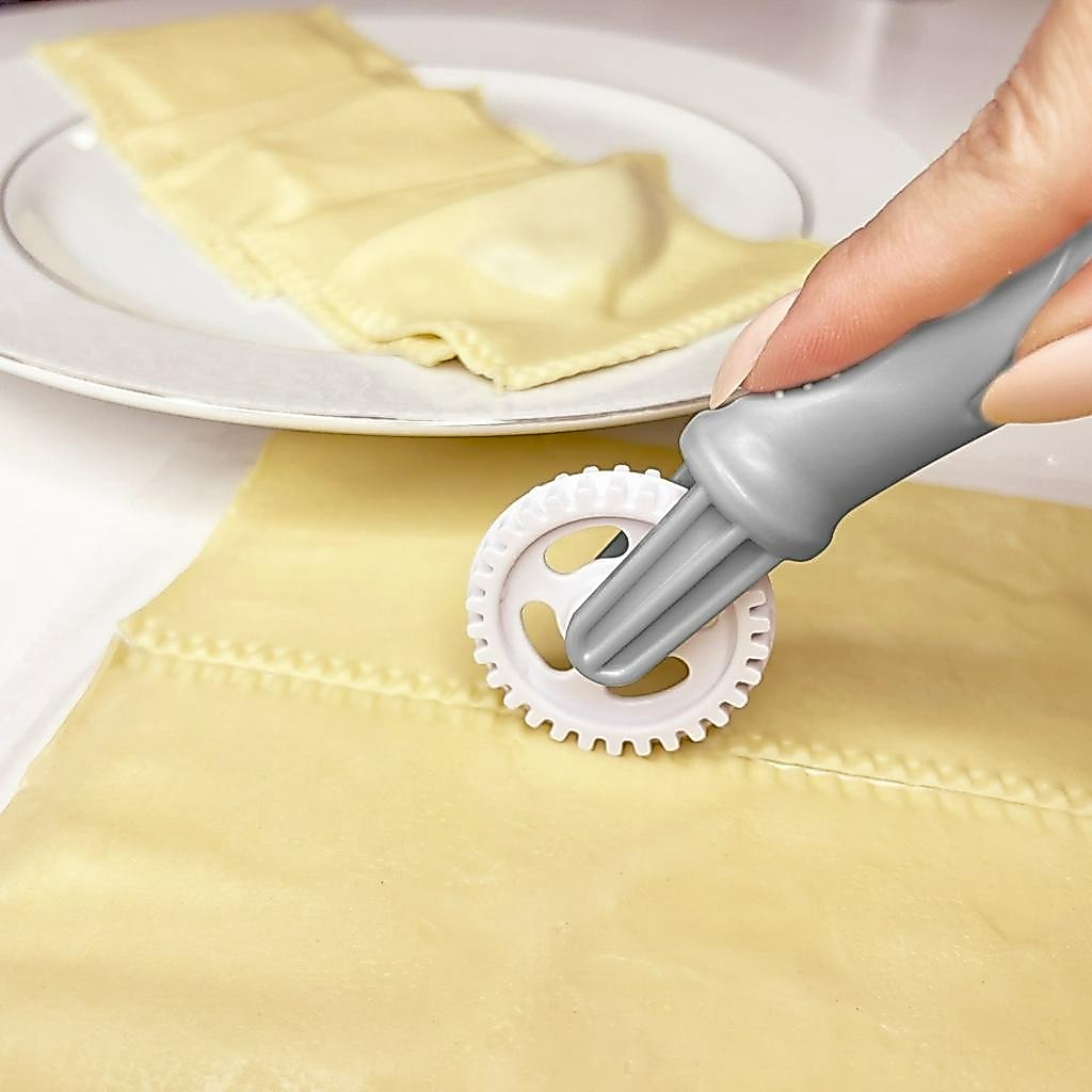 Carretilha Corta Fecha Massas Pastel Ravioli Risole Plástico Keita- MP