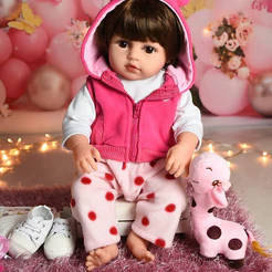 Bebê Reborn Girafinha Boneca Menina 48cm
