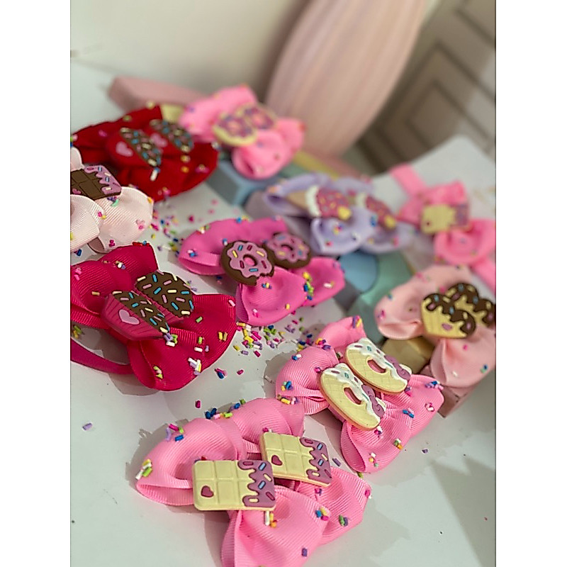 Par de Laços ou Faixinha Doces Laços de doce Para meninas tema Doceria — imagem 2 de 2