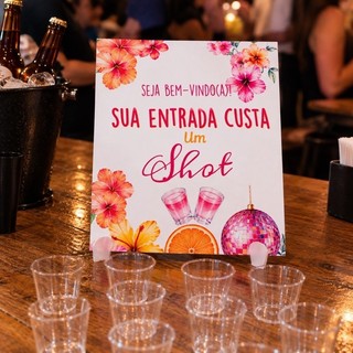 Quadro Decorativo Personalizado Festa Boteco Bar Aniversário Sua Entrada Custa 1 Shot