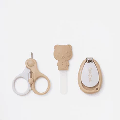 Kit Higiene Bebê Petit Piá 3 Peças Nude com Tesoura, Cortador e Lixa de Unhas, BPA Free, +0m