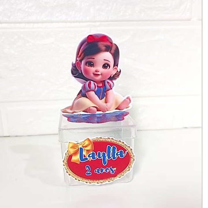 Aplique 3D personalizado para caixinha acrílica 5X5 para lembrancinhas  festa,tema Branca de neve baby,leia a descrição.