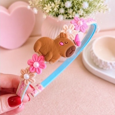 Tiara de Cabelo Infantil Capivara . Arco de cabelo Capivara Infantil . Acessório Menina Capivara . Presente Infantil