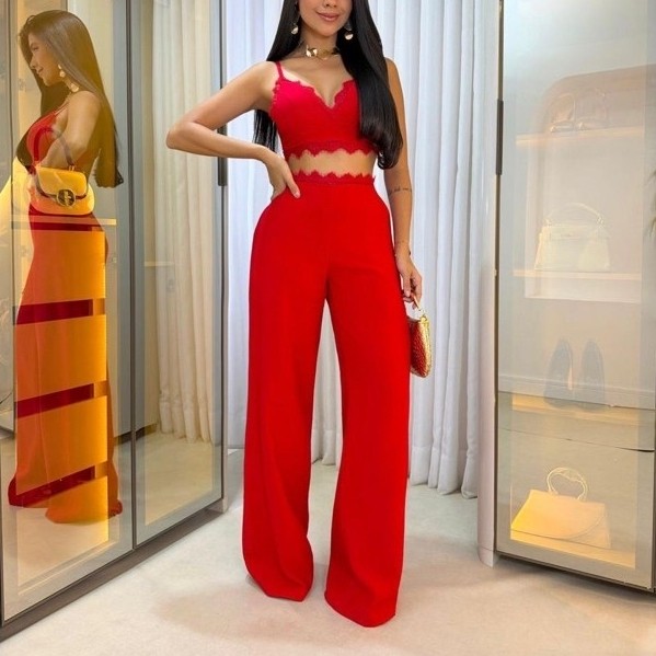 conjunto alfaiataria sensorial com  detalhes em renda