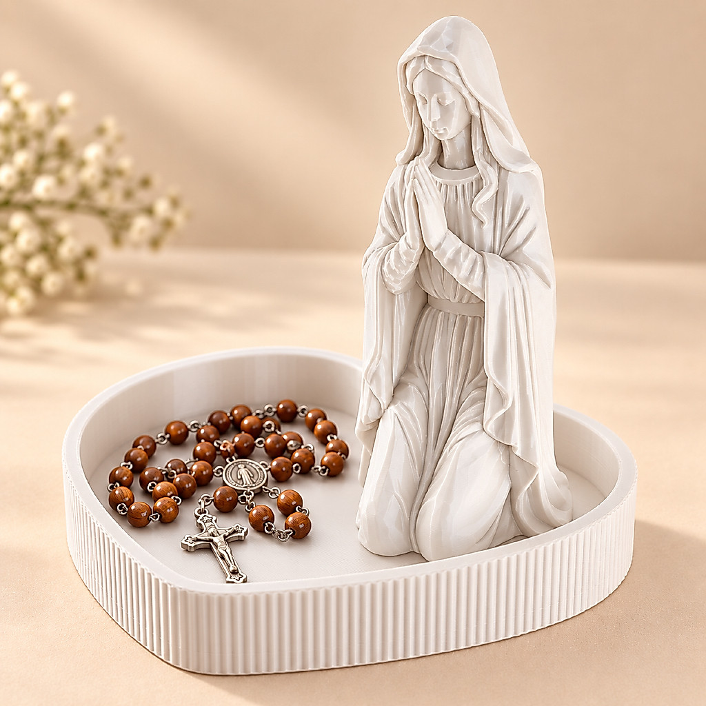 Porta-Terço Nossa Senhora em Oração – Decoração Religiosa em Impressão 3D — imagem 2 de 2
