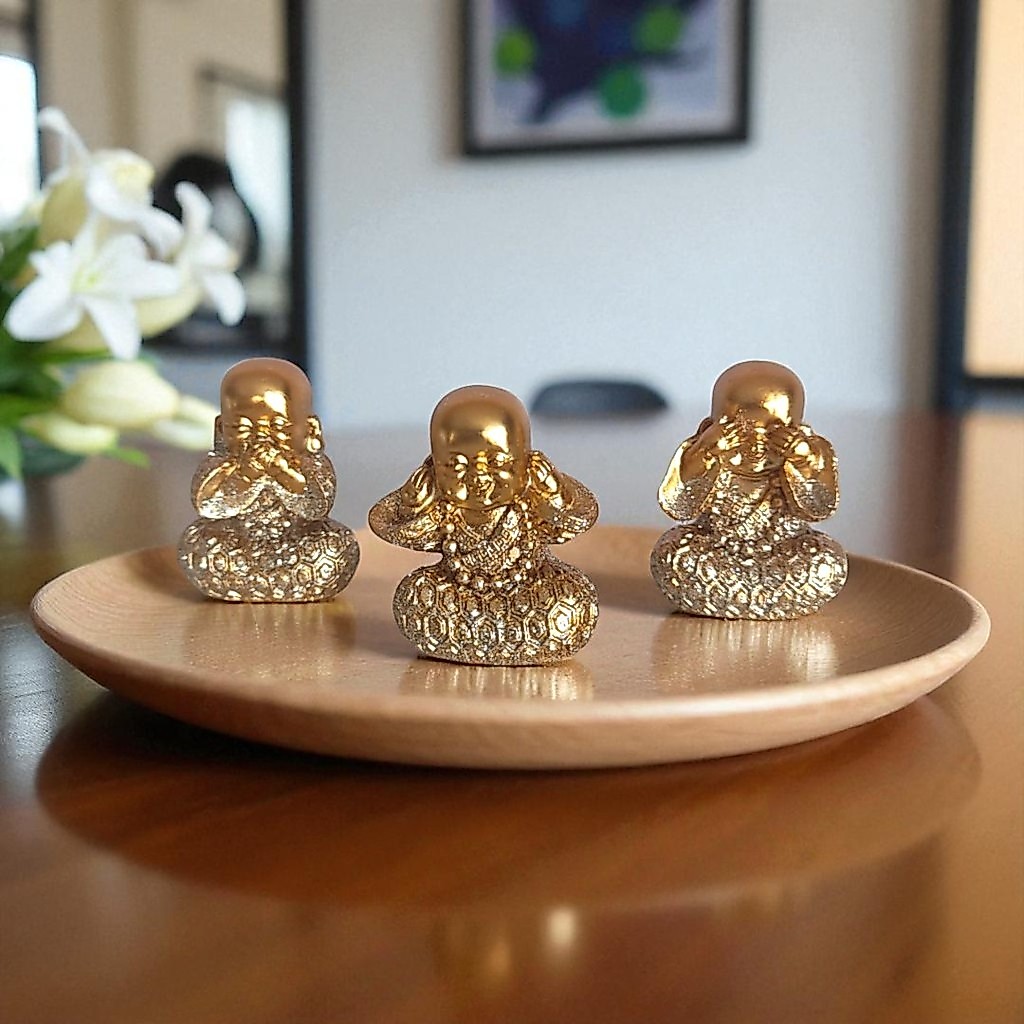 Imagem Trio de Estátuas Buda Baby Decorativo Dourado em Resina 4cm Não Falo Não Ouço Não Vejo