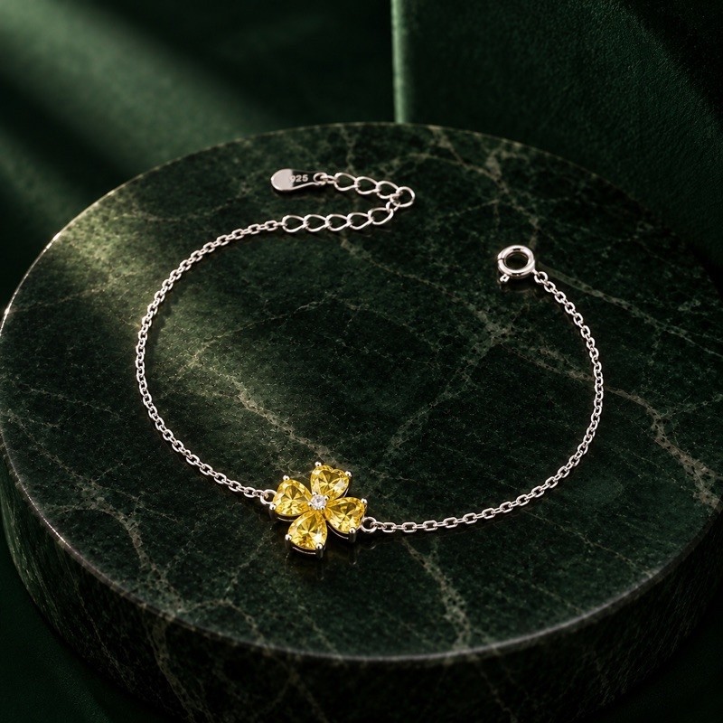 Pulseira Feminina Flor 4 Pétalas Amarela em Prata 925