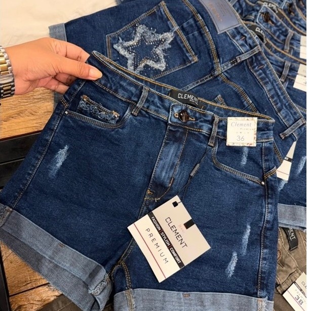 Shorts Jeans Feminino Clement Cintura Alta Premium Barra Dobrada Empina Bumbum