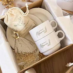 Box convite padrinhos batizado xicaras personalizadas e agua benta Nossa Senhora