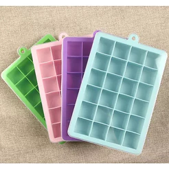 Forma de Gelo em Silicone com Tampa 24 cubos
